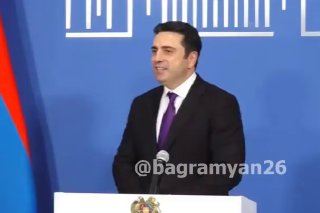 Ален Симонян на заседании Национального собрания Армении в Ереване