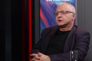Баграмян выступает с заявлением о радикализации в Аджапняке, Ереван