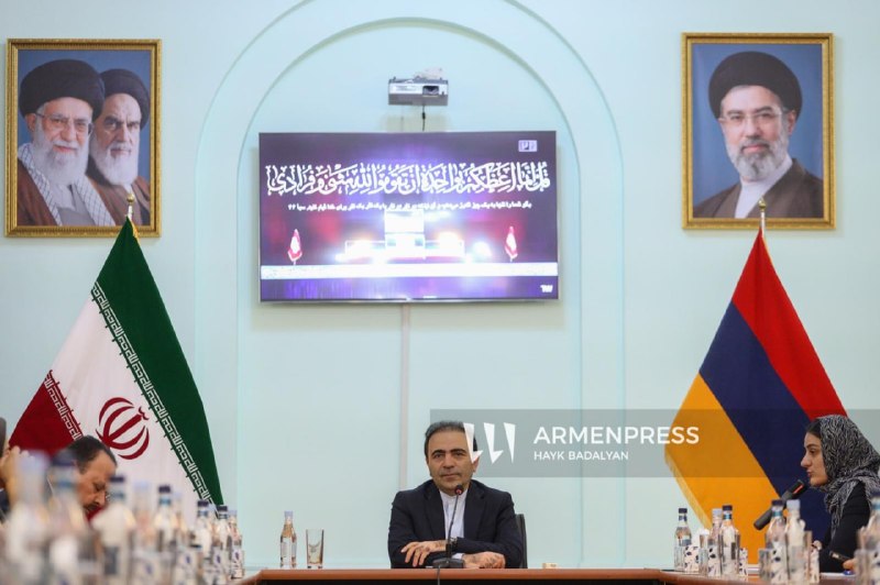 Никол Пашинян на церемонии прощания с Али Хаменеи в Тегеране