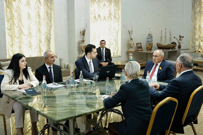 Премьер-министр Никол Пашинян в экспо-центре «Меридиан» в Ереване во время проверки подготовки к COP17