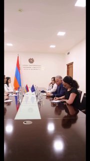 Србуи Галян и Василис Марагос на встрече в Ереване