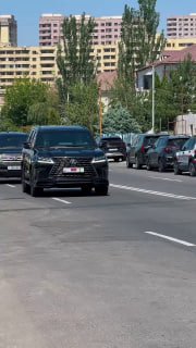 Никол Пашинян на строительстве «Сквера жизни» в Ботаническом саду Еревана