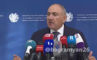 Премьер-министр Армении Никол Пашинян на пресс-конференции