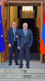 Никол Пашинян и Урсула фон дер Ляйен в правительстве Еревана
