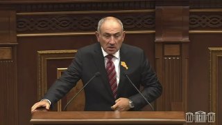 Никол Пашинян выступает с заявлением о фейке про 300 000 азербайджанцев в Аджапняке