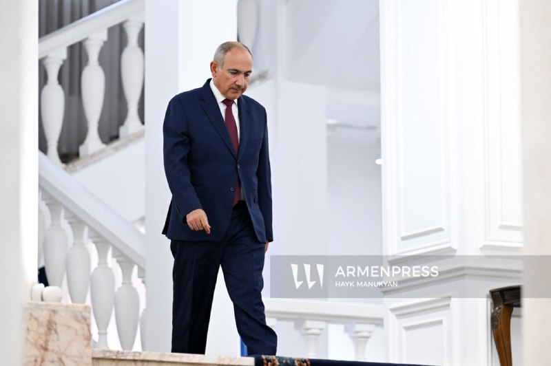 Премьер-министр Армении Никол Пашинян на брифинге 9 июля в Ереване