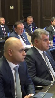 Никол Пашинян выступает с заявлением об энергоэффективности панельных домов в Армении