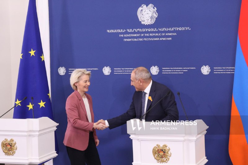 Премьер-министр Армении Никол Пашинян и председатель Еврокомиссии Урсула фон дер Ляйен на встрече