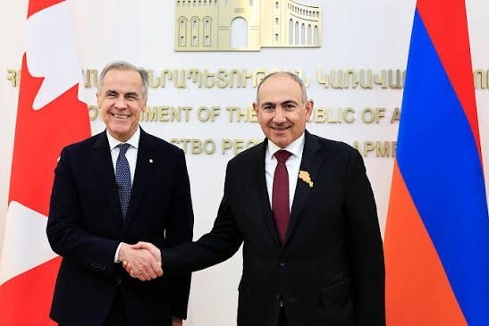 Премьер-министр Армении Никол Пашинян и премьер-министр Канады Марк Карни на встрече в Ереване