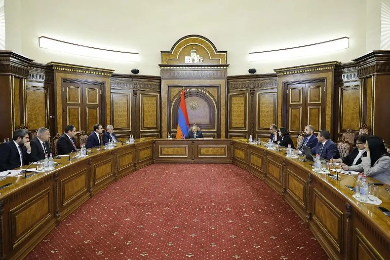 Консультации по градостроительству района Конд в Аджапняке под председательством Никола Пашиняна