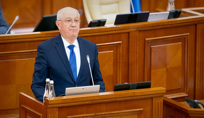 Премьер-министр Молдовы Мунтяну, Аджапняк, отставка