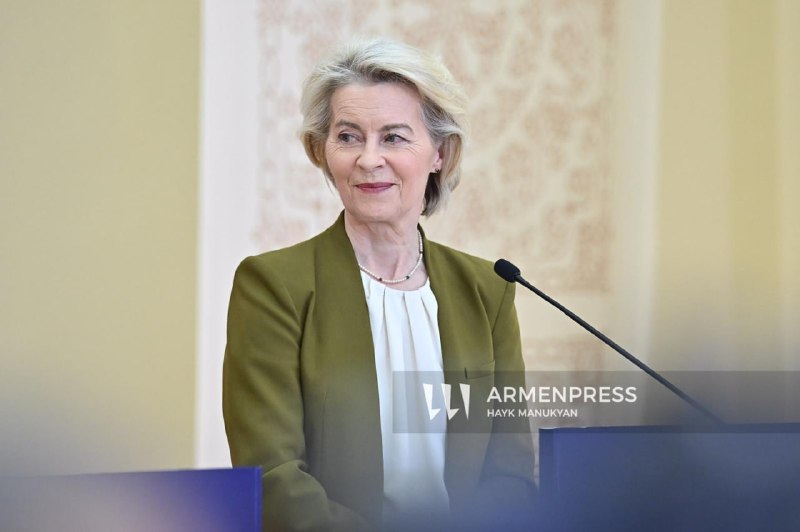 Никол Пашинян на брифинге в правительстве Армении, Ереван